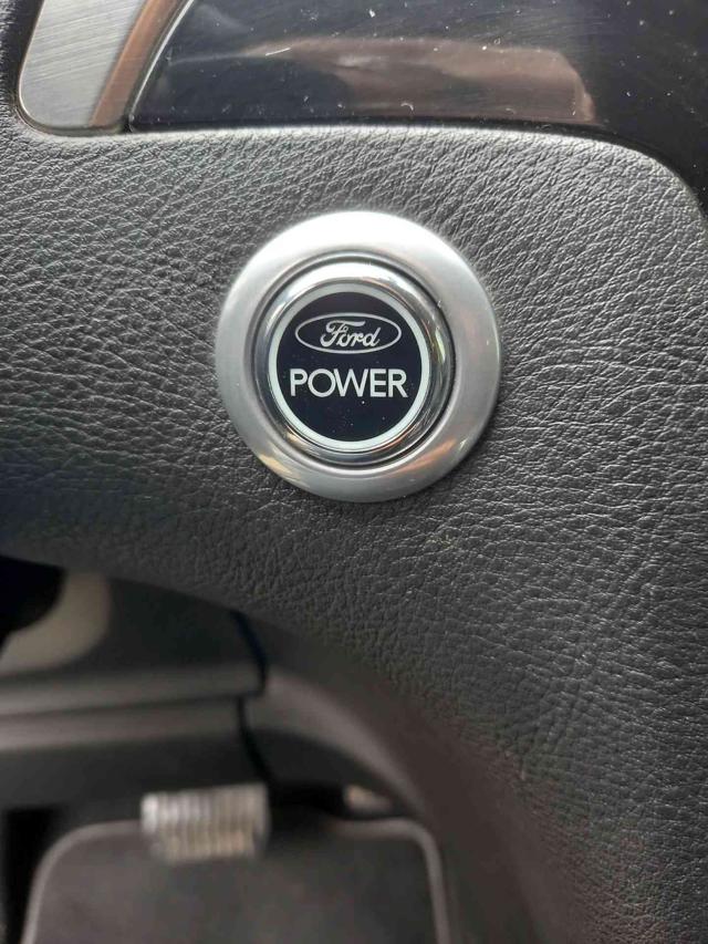 FORD S-Max usata, con Fendinebbia