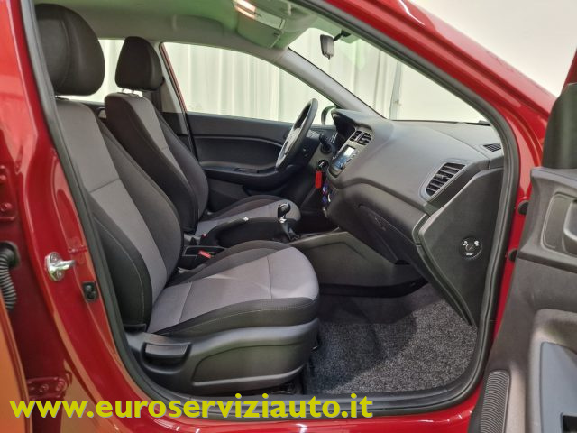 HYUNDAI i20 usata 32