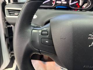 PEUGEOT 208 usata, con Volante multifunzione
