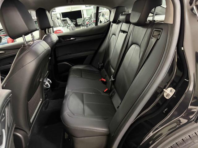 ALFA ROMEO Stelvio usata, con Sensori di parcheggio posteriori