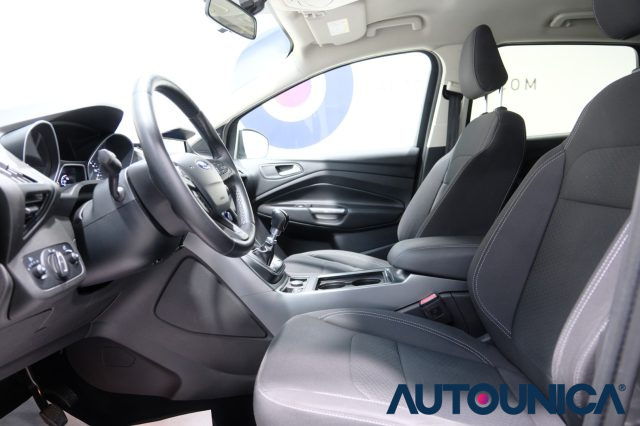 FORD Kuga usata, con USB