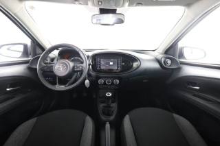 TOYOTA Aygo X usata 9