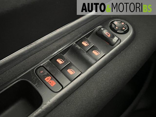 PEUGEOT 5008 usata, con Lettore CD