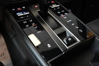 PORSCHE Macan usata 53