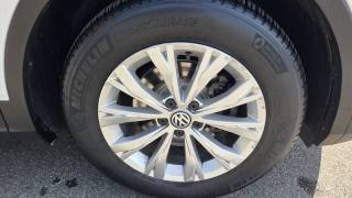VOLKSWAGEN Tiguan usata, con Autoradio