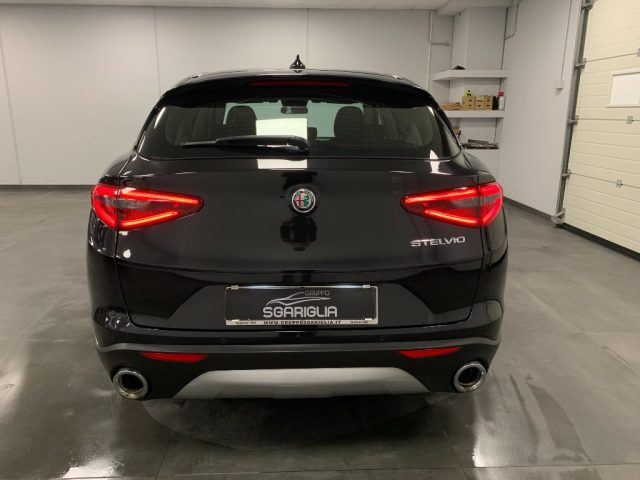 ALFA ROMEO Stelvio usata, con Alzacristalli elettrici
