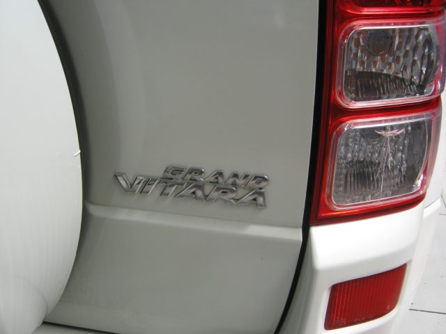 SUZUKI Grand Vitara usata, con Volante multifunzione