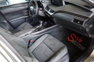 LEXUS UX 250h usata, con Luci diurne LED