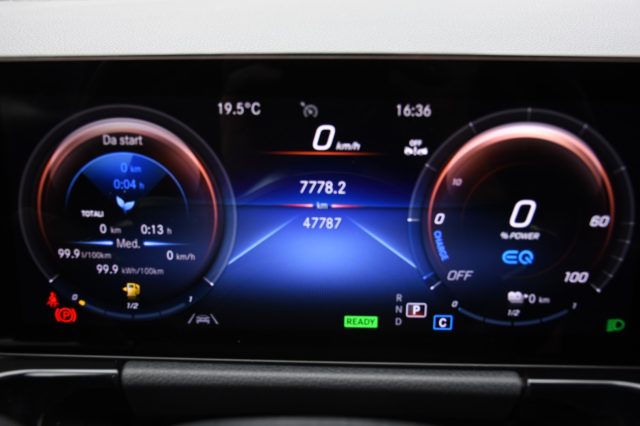 MERCEDES-BENZ GLA 250 usata, con Climatizzatore