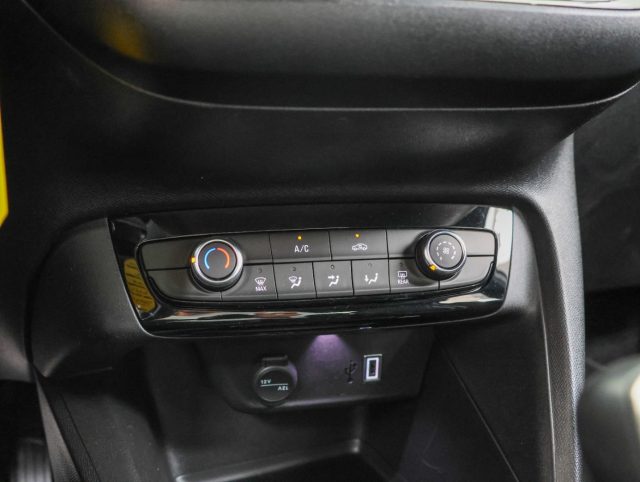 OPEL Corsa usata, con Fari LED