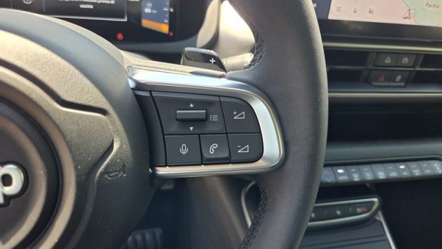 JEEP Avenger usata, con Volante in pelle