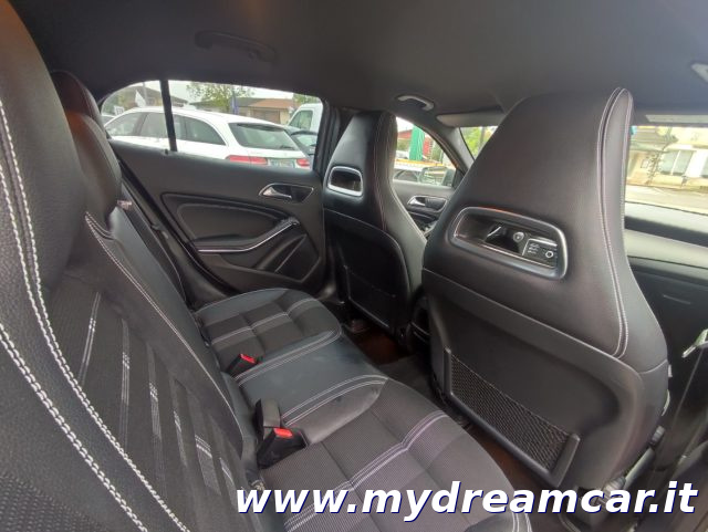 MERCEDES-BENZ GLA 220 usata 19