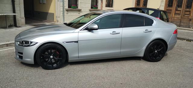 JAGUAR XE usata, con Fendinebbia