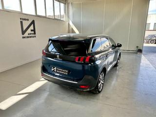 PEUGEOT 5008 usata, con Boardcomputer
