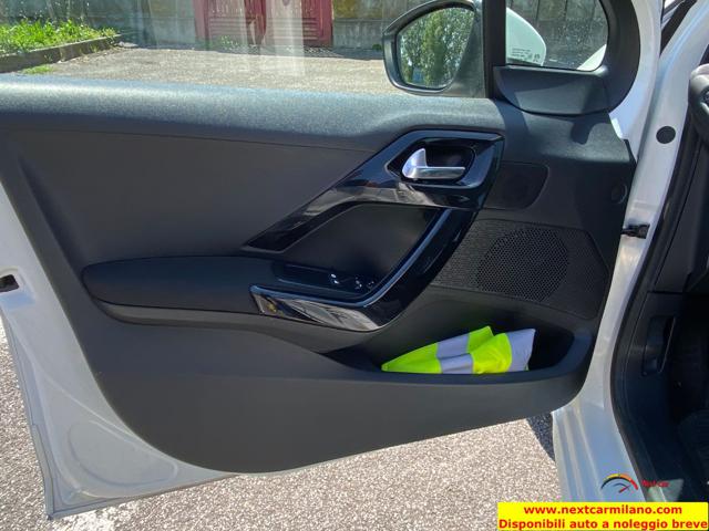 PEUGEOT 208 usata, con Autoradio digitale