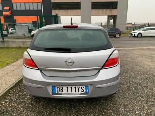 OPEL Astra usata, con Autoradio
