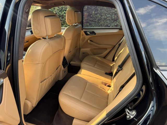 PORSCHE Macan usata, con Fendinebbia