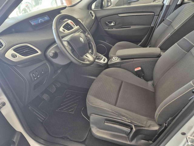 RENAULT Scenic usata, con Sensori di parcheggio posteriori