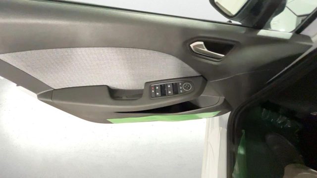RENAULT Clio usata, con Luci diurne LED