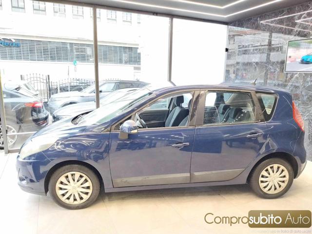 RENAULT Scenic usata, con Autoradio