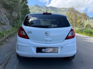 OPEL Corsa usata, con Autoradio