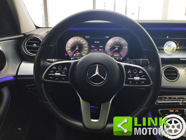 MERCEDES-BENZ E 220 usata 19