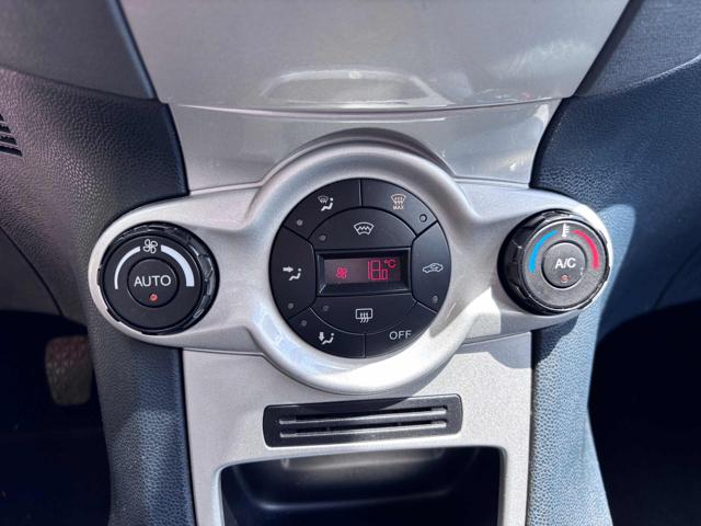 FORD Fiesta usata, con Controllo automatico clima