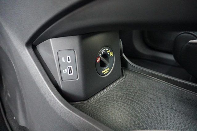 OMODA 5 usata, con Bracciolo