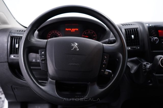 PEUGEOT Boxer usata, con Vivavoce