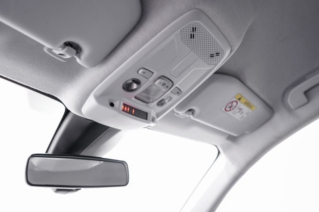 PEUGEOT 208 usata, con Autoradio digitale