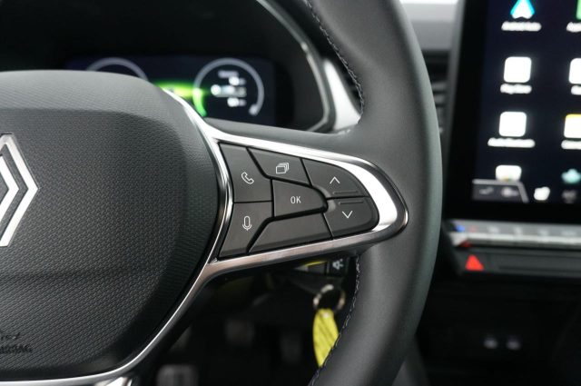 RENAULT Captur usata, con Autoradio digitale