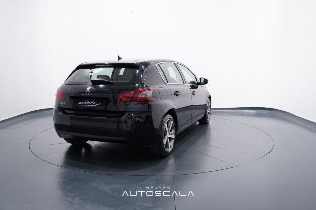 PEUGEOT 308 usata, con Autoradio