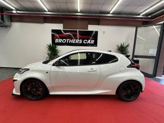 TOYOTA Yaris usata, con Alzacristalli elettrici