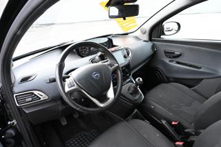 LANCIA Ypsilon usata, con Park Distance Control