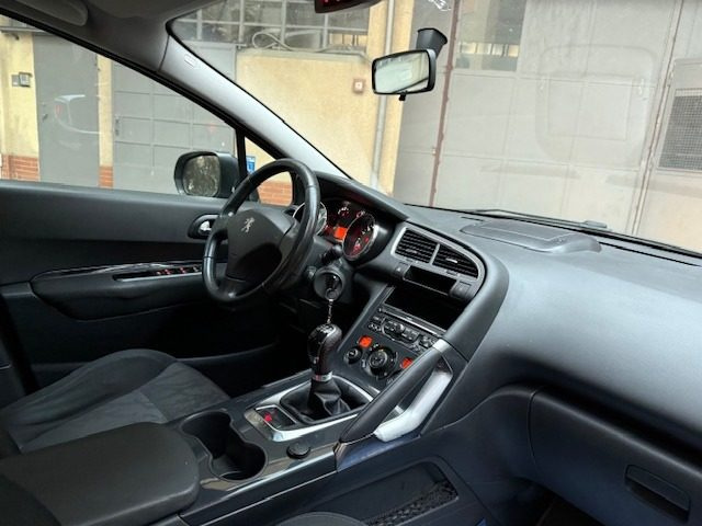 PEUGEOT 3008 usata, con Controllo trazione