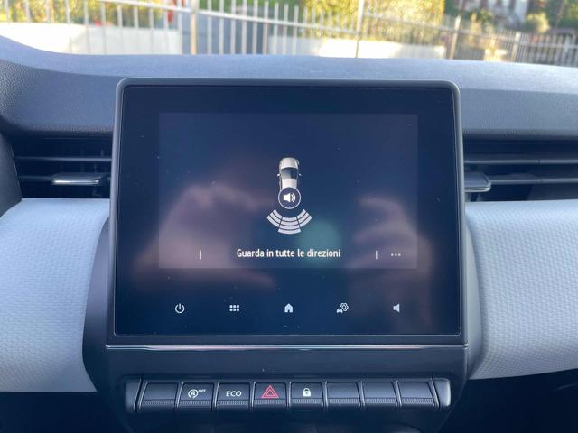 RENAULT Clio usata, con Fari LED