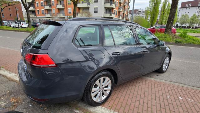 VOLKSWAGEN Golf Variant usata, con Autoradio