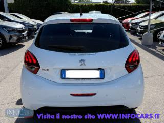 PEUGEOT 208 usata, con Luci diurne LED