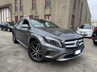MERCEDES-BENZ GLA 200 usata, con Airbag