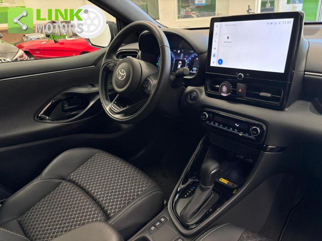 TOYOTA Yaris usata, con Fari direzionali