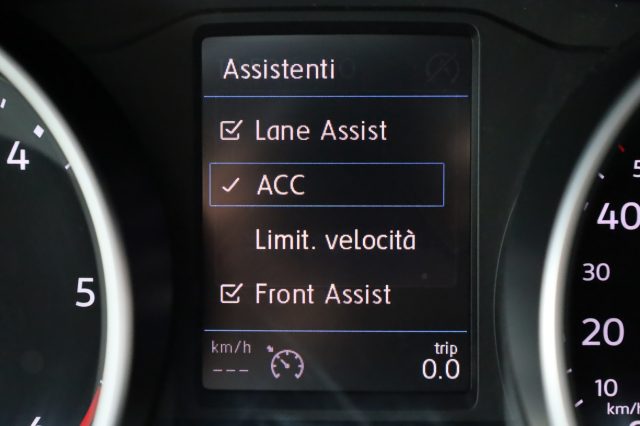 VOLKSWAGEN Tiguan usata, con MP3