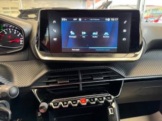 PEUGEOT 2008 usata, con Cruise Control