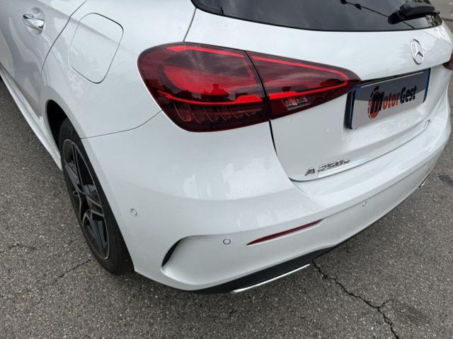 MERCEDES-BENZ A 250 usata, con Specchietti laterali elettrici