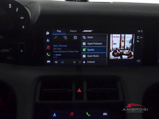 PORSCHE Taycan usata 13