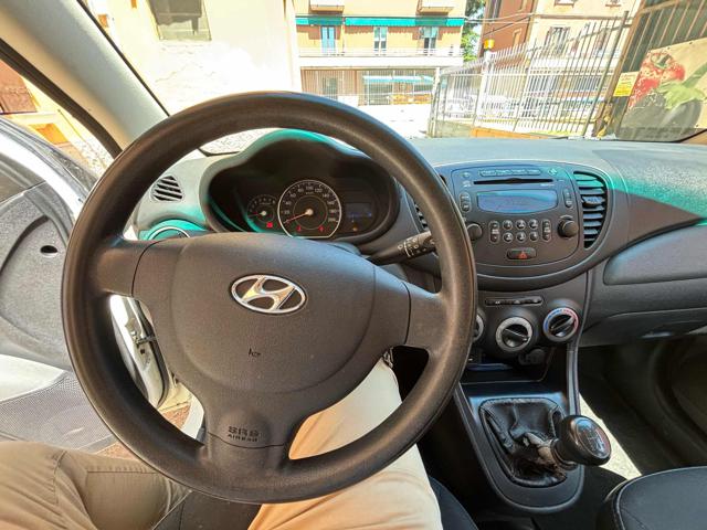 HYUNDAI i10 usata, con Sedile posteriore sdoppiato