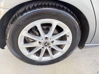 MERCEDES-BENZ A 180 usata, con Sedile posteriore sdoppiato