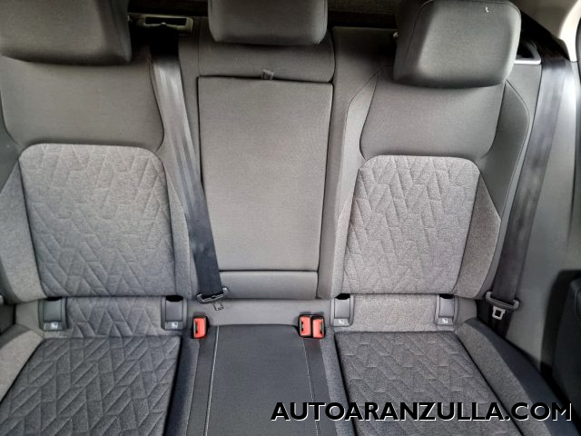 VOLKSWAGEN Golf usata, con Sistema di navigazione