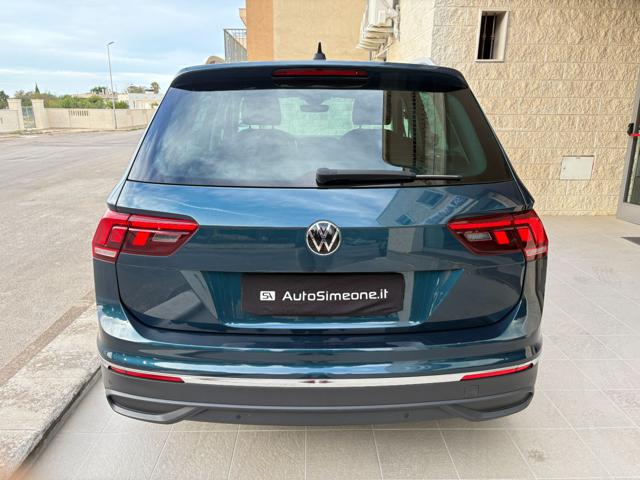 VOLKSWAGEN Tiguan usata, con Autoradio