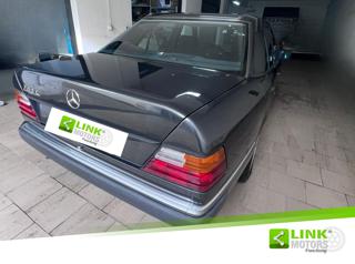 MERCEDES-BENZ E 200 usata 7