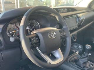 TOYOTA Hilux usata 7